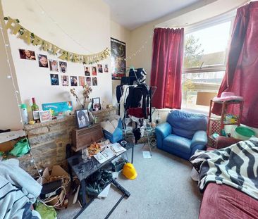 4 bedroom terraced house to rent - Photo 5