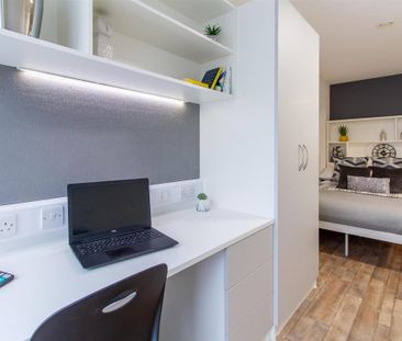 Studio to rent - Photo 3