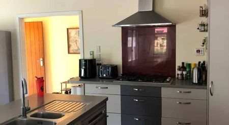 Three Double Bedroom in Ilam! - Photo 3