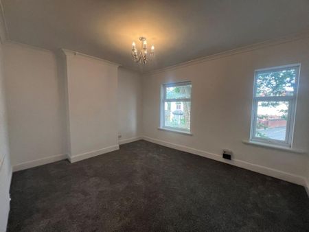 3 bedroom end of terrace house to rent - Photo 4
