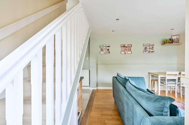Guildford, Surrey, Gu, Stoughton, GU2 - Photo 1