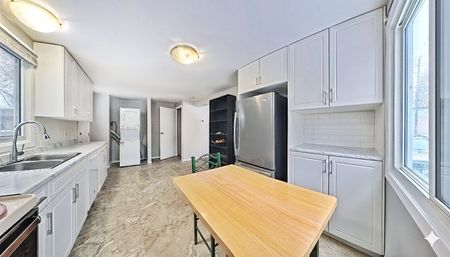 For Lease - 30A Amos Avenue, Waterloo, Ontario - Photo 4