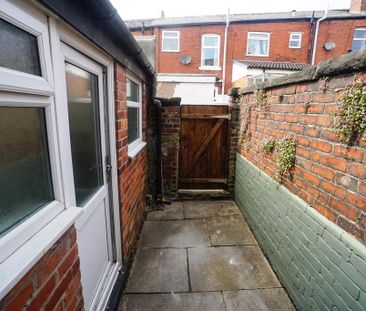 2 bedroom property to rent - Photo 2