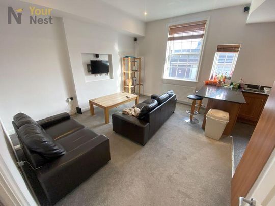 4 bedroom terraced house to rent - Photo 1