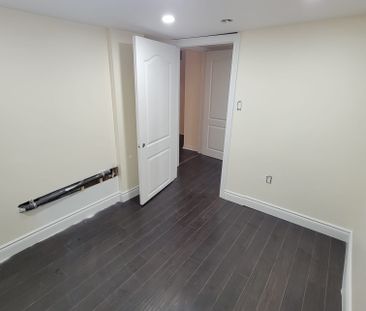 For Lease - 143 Crystal Glen Crescent Unit# 2, Brampton, Ontario - Photo 5