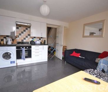 3 Bed - Wokingham Road, Reading - Photo 6