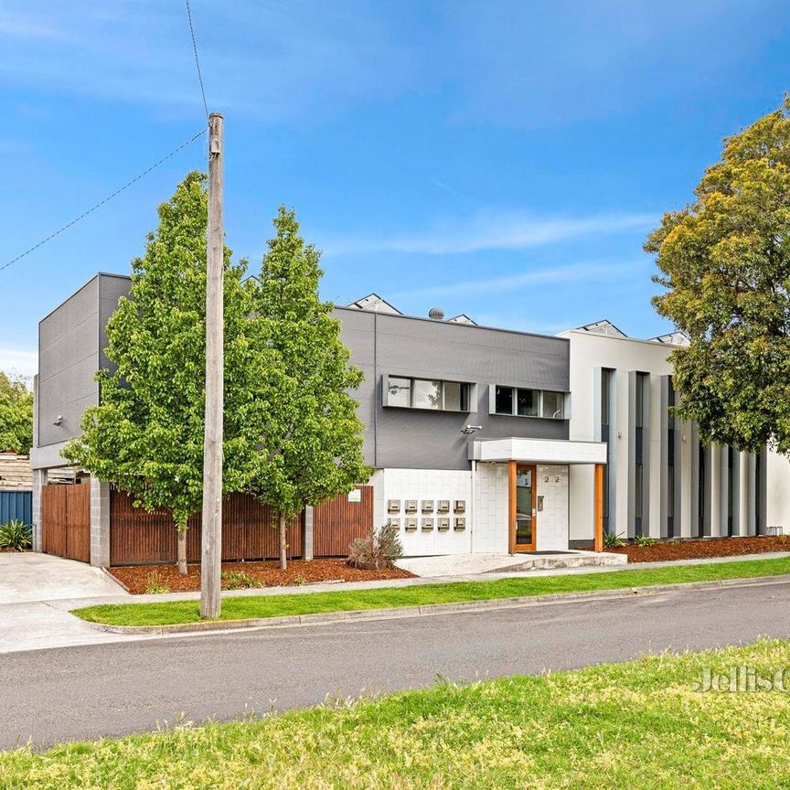 202 Kilgour Street, Geelong - Photo 1