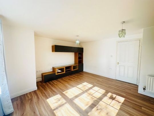 Seymour Court, Nottingham, NG7 - Photo 1