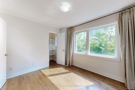 315 Village Green Square #50 - Photo 4