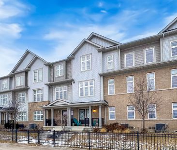 For Lease - 7 Cornerside Way, Whitby, Ontario - Photo 3