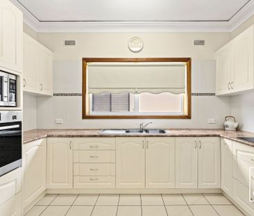 Beautifully Maintained Home With Reserve Outlook - Photo 6