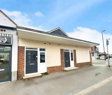 Shirley Road, SO15 - Photo 2