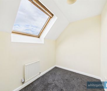 Churchill House, Tyersal Lane, Bradford, West Yorkshire, BD4 - Photo 6