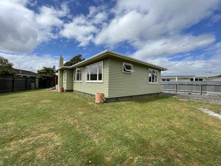 36 Newbury Street, Awapuni, Palmerston North - Photo 2