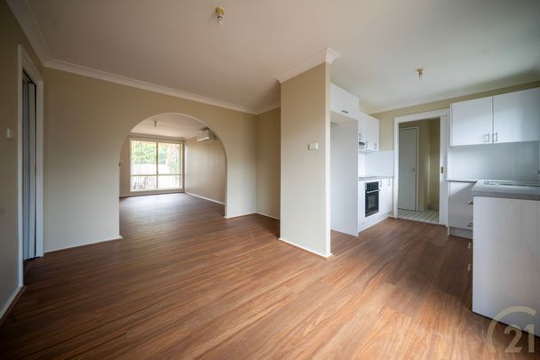 Fully Renovated Throughout&excl; - Photo 1