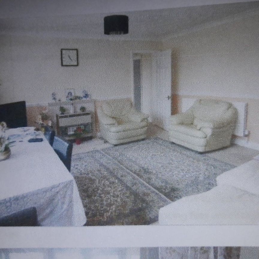 2 Bed Flat, Gill Ave, BS16 - Photo 1