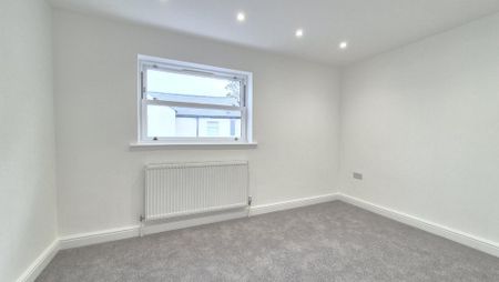 2 bedroom semi-detached house to rent - Photo 3