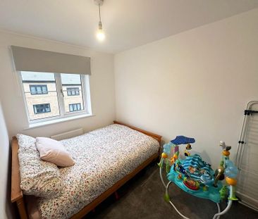 3 bedroom semi-detached house to rent - Photo 2