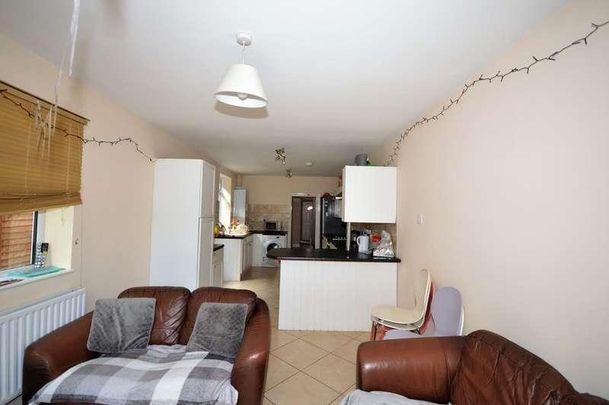 Sedgley Road, Winton, BH9 - Photo 1