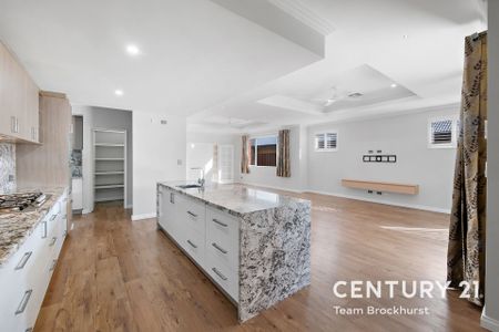 Short Term - 6 Months Lease Available at This Sensational Family Home! - Photo 4