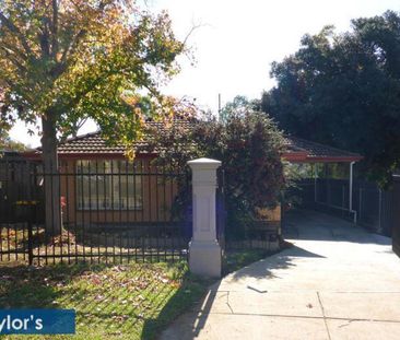 MOVE IN & RELAX - MODERN FAMILY HOME IN GILLES PLAINS - Photo 6