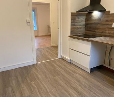 Location Appartement 3 pièces 65m² AUBENAS 07200 - Photo 2