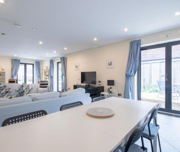 1 bedroom in a house share to rent - Photo 3