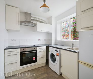 Redford Close - Photo 1