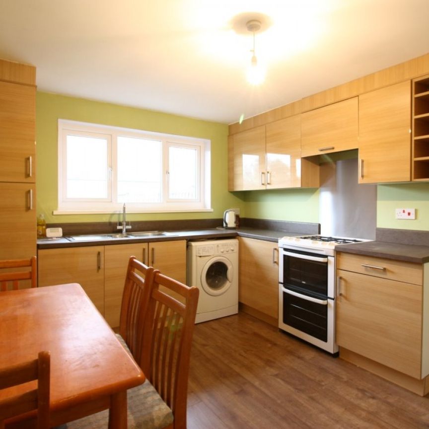3 bed Semi-Detached - To Let - Photo 1
