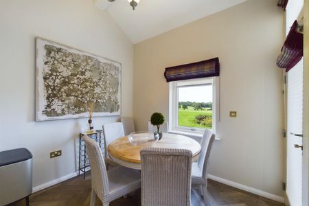 3 bedroom end of terrace house to rent - Photo 5