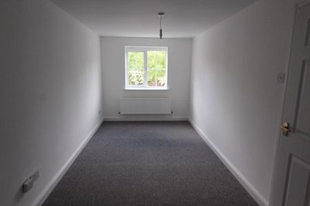 Heol Gwendoline Barry CF62 5AN - Photo 5