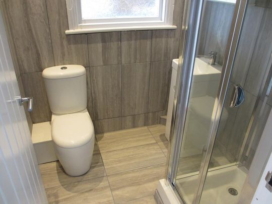 2 bedroom ground floor flat to rent - Photo 1