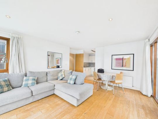 Apartment 79, 42 - Photo 1