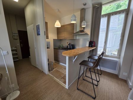 Caubet Immobilier vous propose ce charmant T2 meublé, situé à proximité de Bagnères-de-Bigorre. - Photo 2