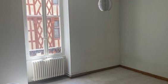 Location Appartement 1 pièce 25m² BOURGES 18000 - Photo 3