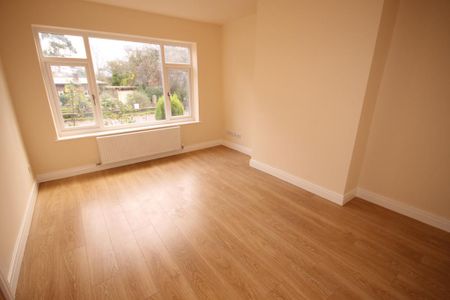 3 bedroom semi-detached house to rent - Photo 2