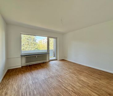Großzügige + helle 3-Zimmer-Wohnung mit Balkon in guter Lage - Foto 1