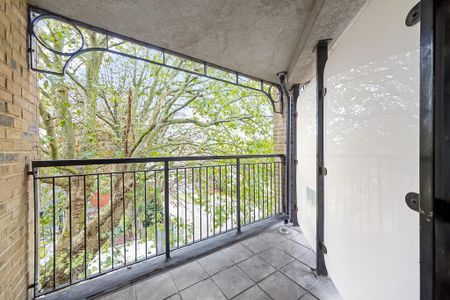 2 bedroom flat to rent - Photo 2