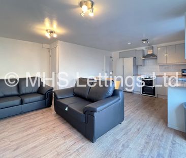 4 Bedroom Mid Terraced House for rent in Holborn Street - Photo 3