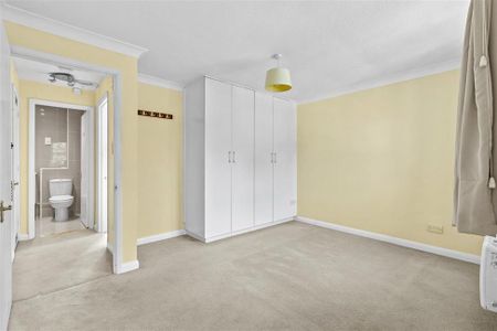 Queen Alexandra Road, High Wycombe - Photo 5