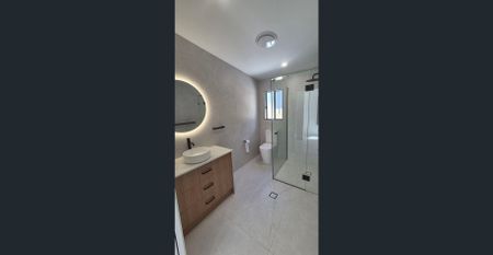 Spacious & Modern 2-Bedroom Granny Flat in Prime Nerang Location - Photo 5