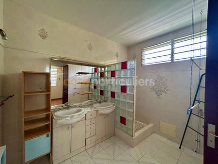 Location Appartement 4 pièces 103m² - Photo 3