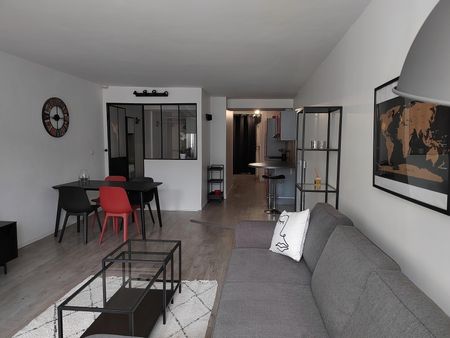 Location Appartement 1 pièce 48m² ORLEANS 45000 - Photo 4