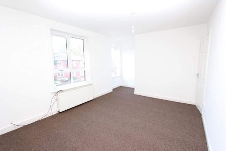 2 bedroom semi-detached house to rent - Photo 4