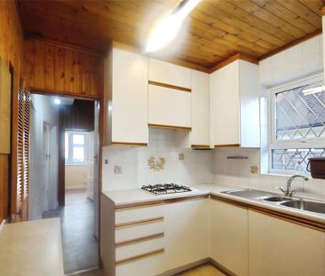 3 bedroom detached house to rent - Photo 4