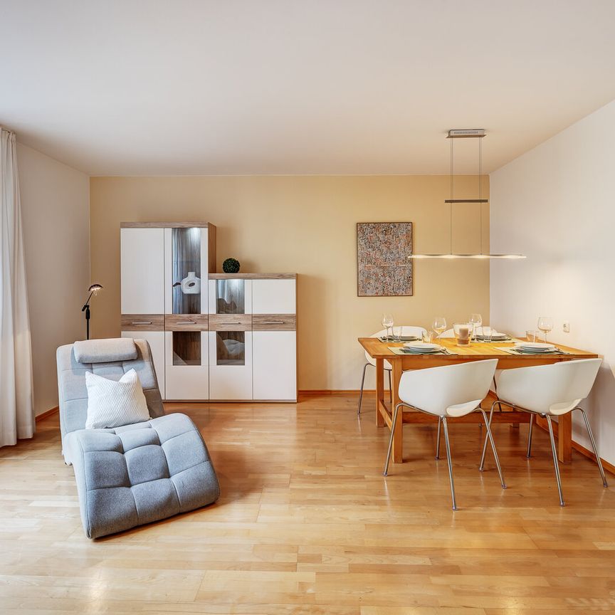 Beautifully furnished apartment in Maxvorstadt - Photo 1