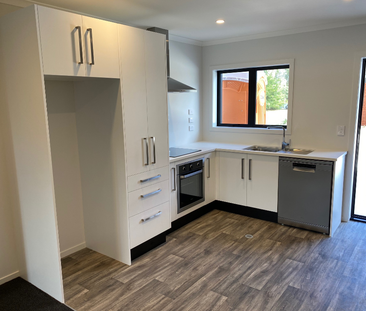 Comfortable 2-Bedroom Townhouse in Hamilton East – $550 per Week Lo... - Photo 2