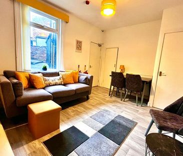 Room 3, 12 Columbus Ravine, Scarborough - Photo 2