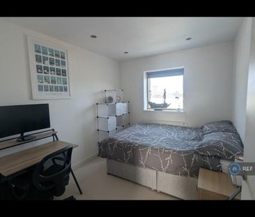 2 bedroom flat to rent - Photo 3