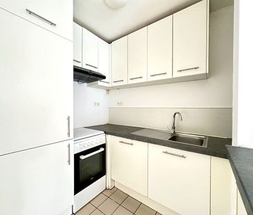 Appartement te huur in Tongeren voor € 660 met 1 slaapkamer - Photo 2